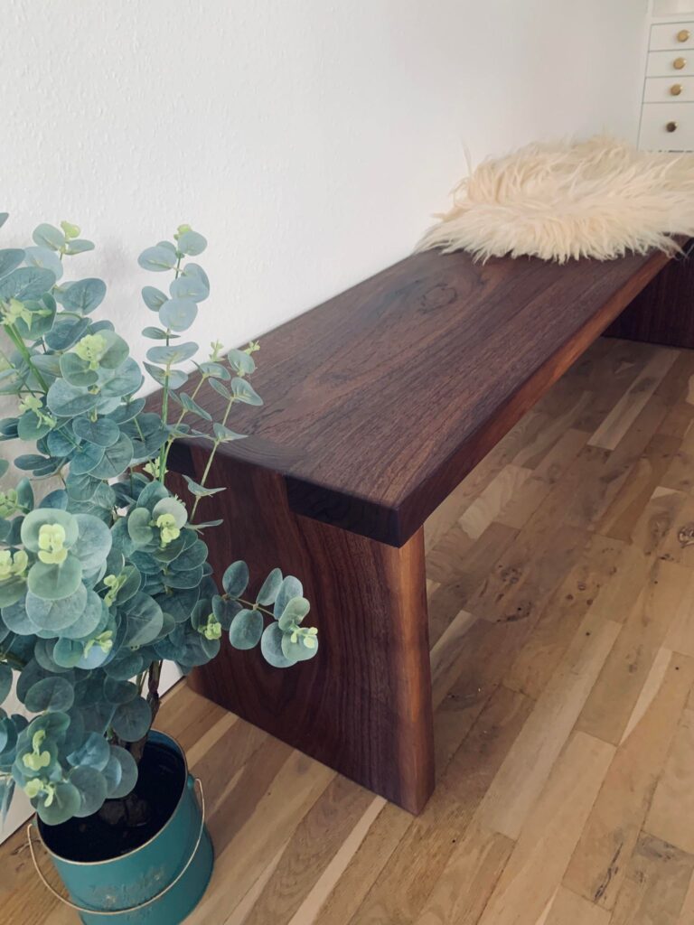 - Wood by Nymand - 342009213 690470166170838 2570119054820459199 n 1 - Bænke